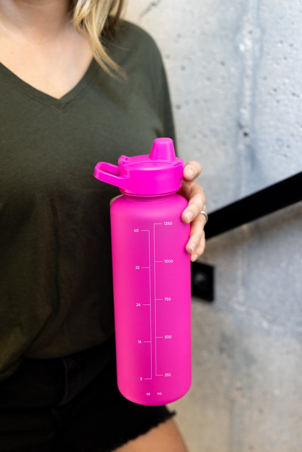 Simple Modern 48 fl oz Reusable Tritan Summit Water Bottle with Silicone Straw Lid|Raspberry Vibes C412B