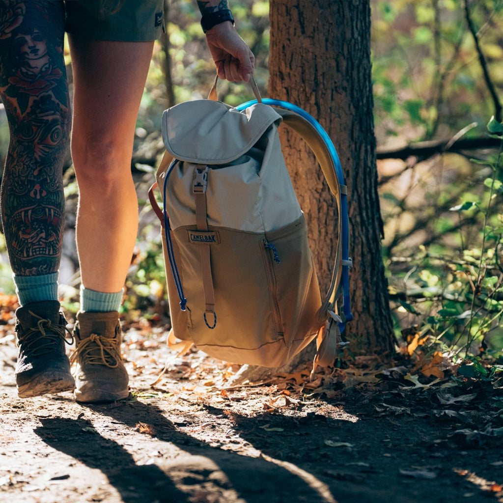 CamelBak Arête™ 18 Hydration Pack 50 oz, Canyon Clay C262P