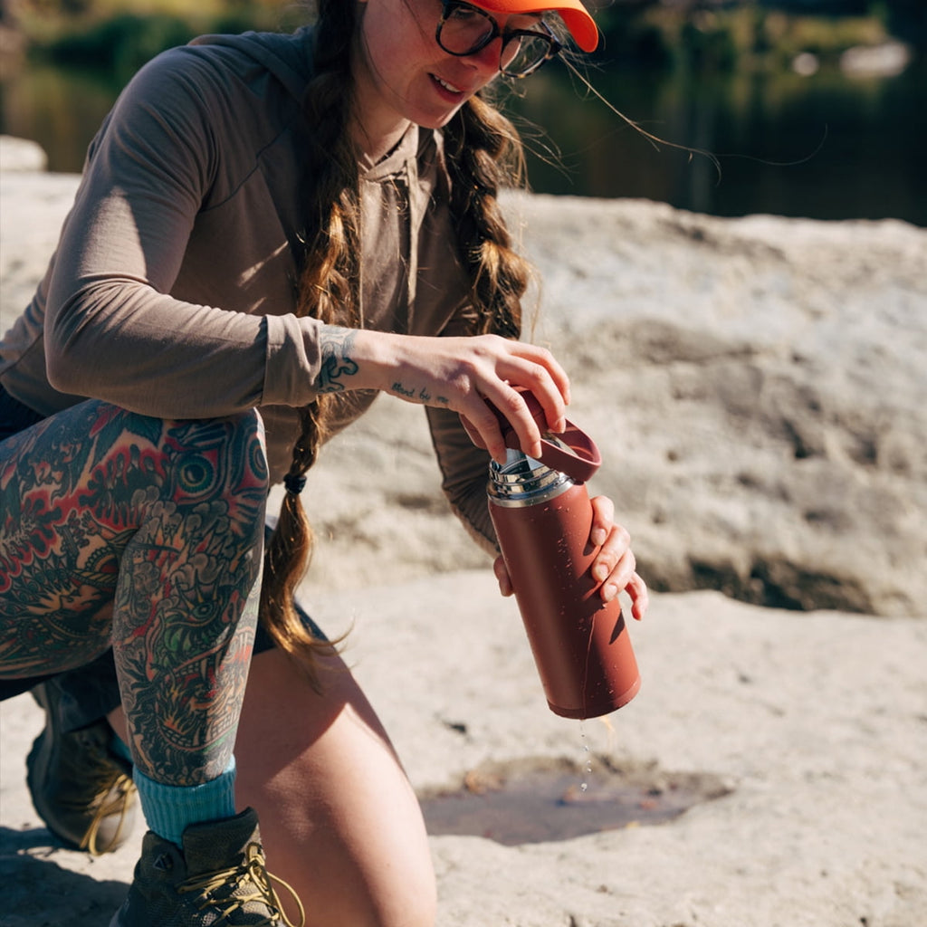 CamelBak Thrive™ Flip Straw Insulated Stainless Steel Water Bottle, 25 oz, Sierra Red C340B