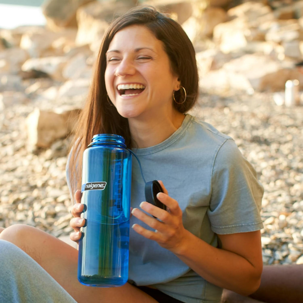 Nalgene Sustain Tritan BPA-Free Water Made with Material Derived from 50% Plastic Waste (using ISCC certified mass balance), 48 OZ, Wide Mouth, Cerulean C149G
