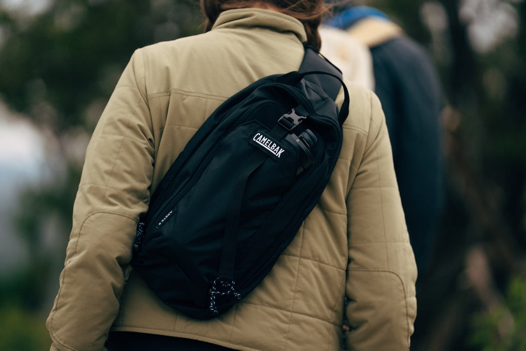 Camelbak Arete Sling 8, Deep Teal C244B
