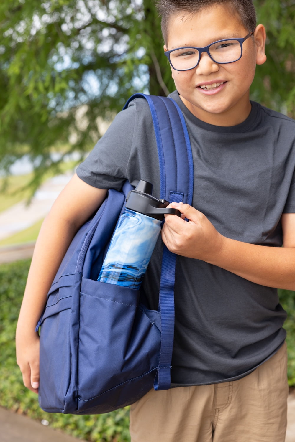 Simple Modern 18 fl oz Insulated Stainless Steel Summit Water Bottle with Covered Silicone Straw Lid | Sweet Taffy C395X