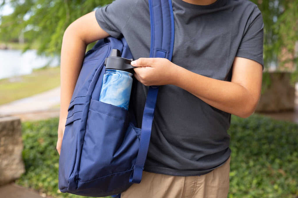 Simple Modern 18 fl oz Insulated Stainless Steel Summit Water Bottle with Covered Silicone Straw Lid | Sweet Taffy C395X
